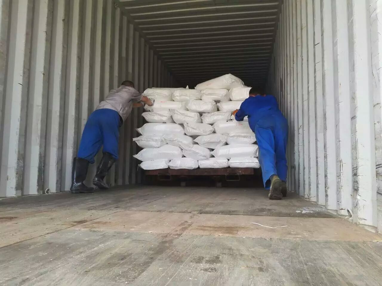 氯化銨廠家，湖南江海始終堅持“服務”為核心！