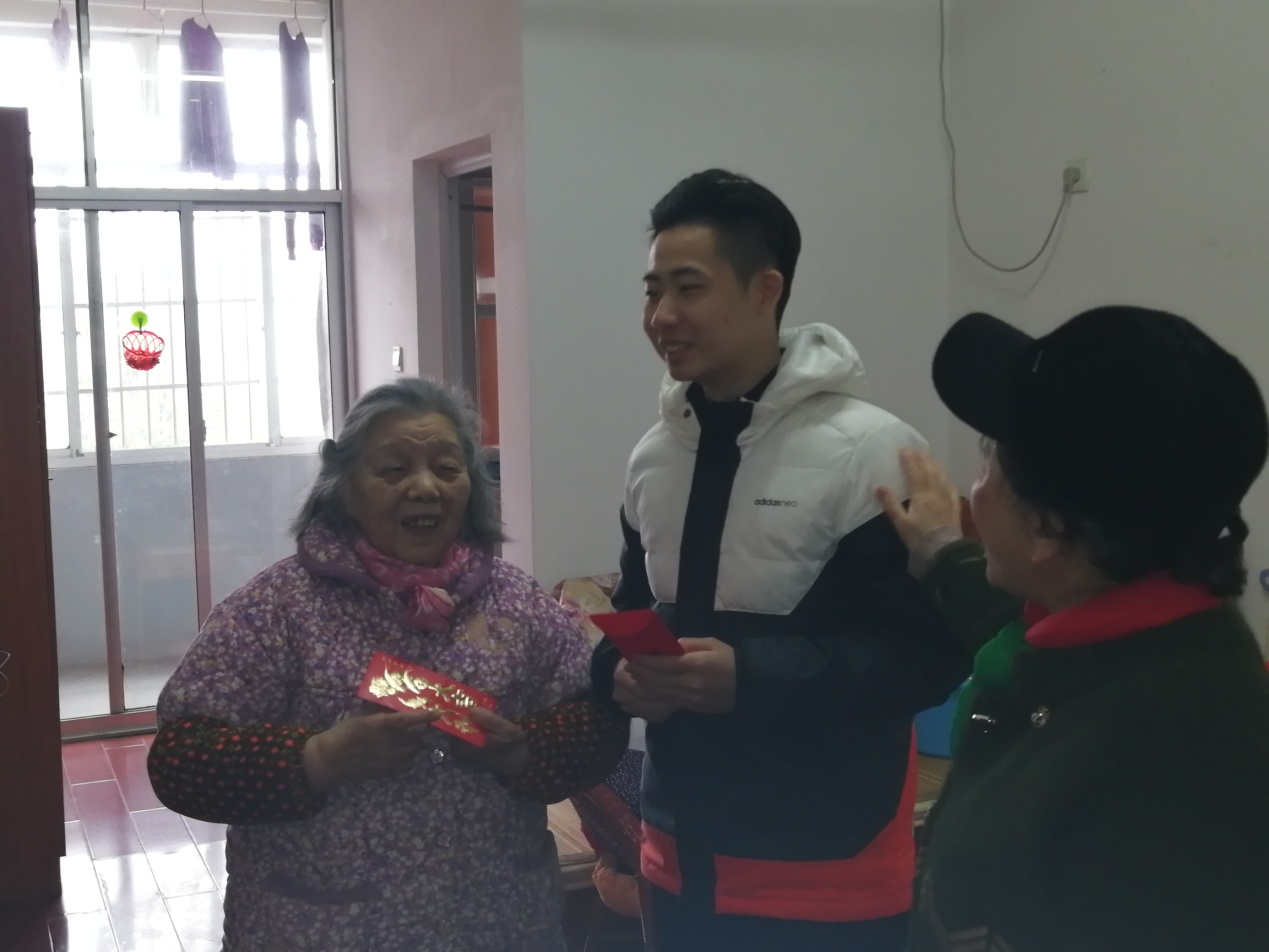 溫情滿除夕，愛心暖人心