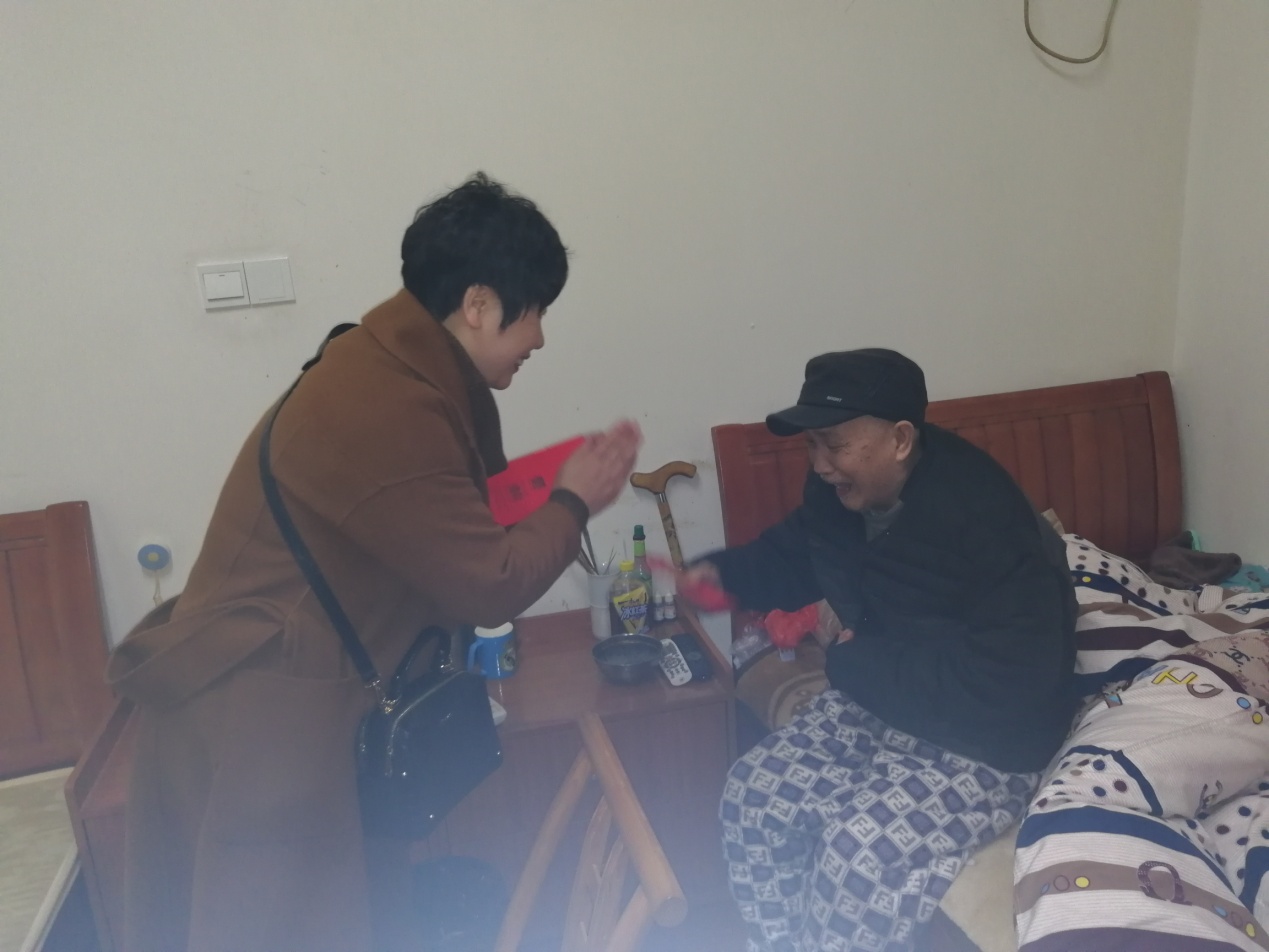 溫情滿除夕，愛心暖人心